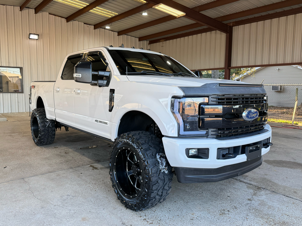 Ford F-250 SD Lariat Crew Cab 4WD 2019