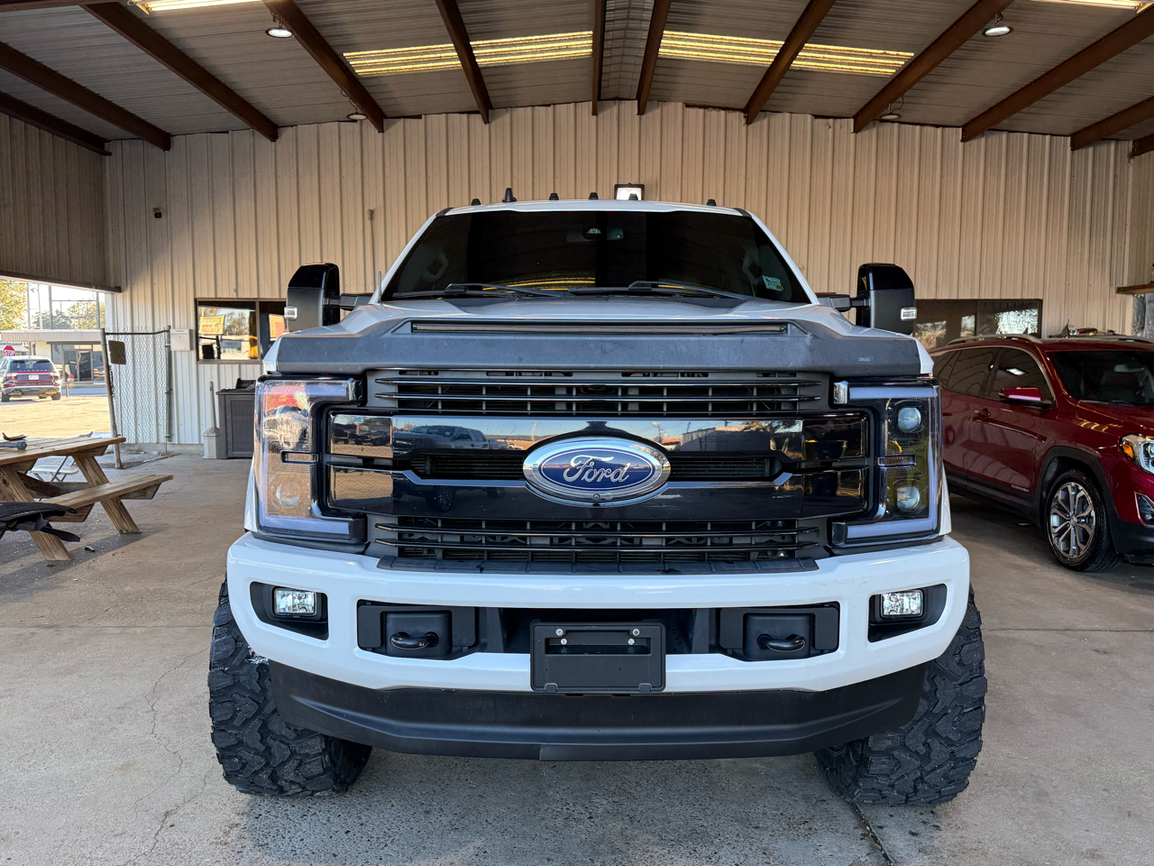 Ford F-250 SD Lariat Crew Cab 4WD 2019