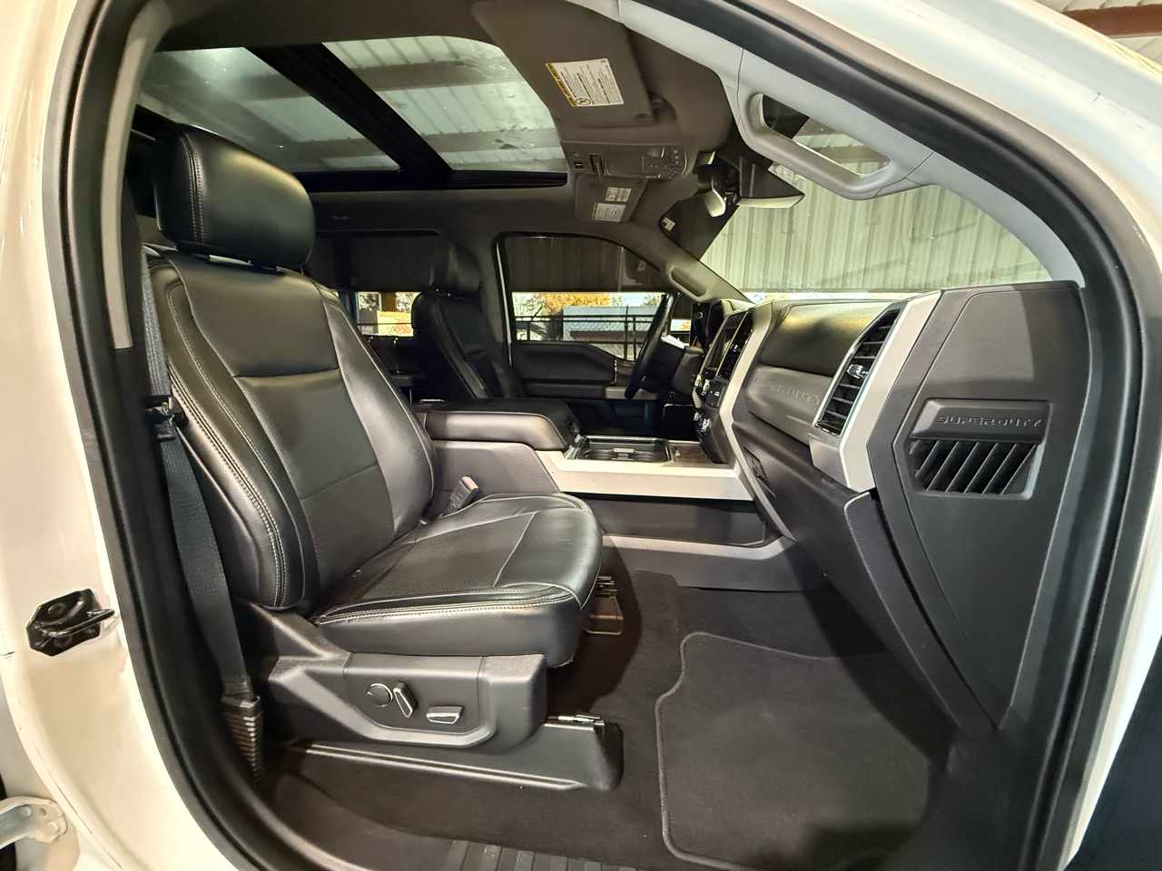 Ford F-250 SD Lariat Crew Cab 4WD 2019