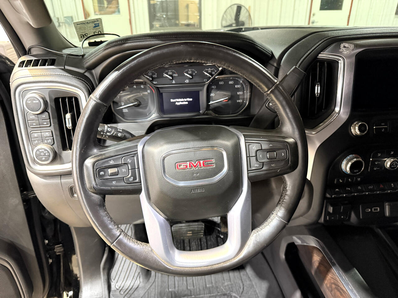 GMC Sierra 1500 SLT Crew Cab Short Box 4WD 2020