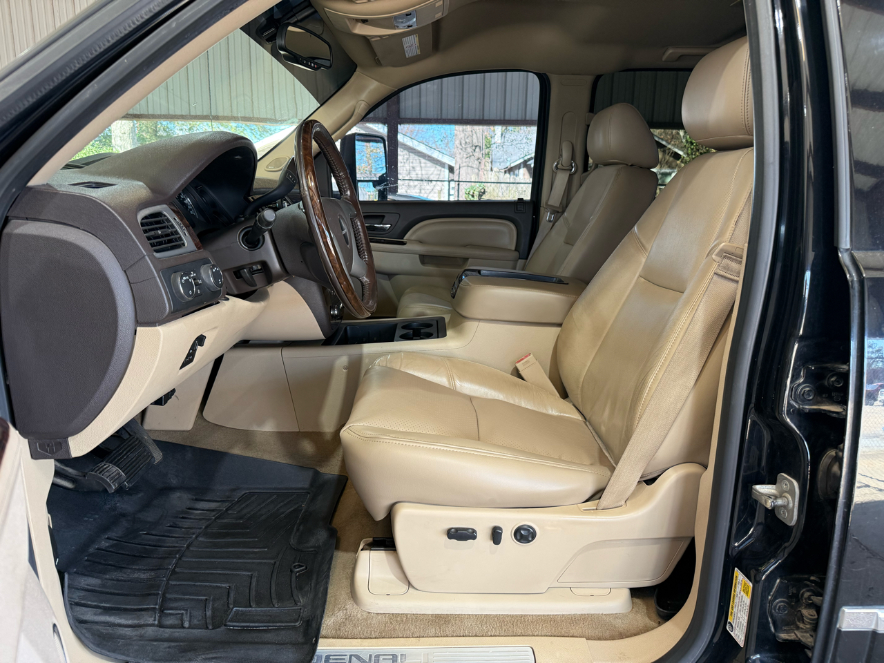 GMC Sierra 2500HD Denali Crew Cab 4WD 2014