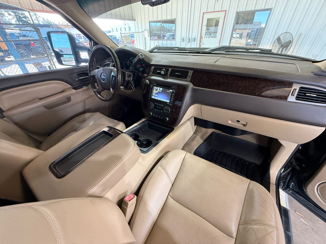 GMC Sierra 2500HD Denali Crew Cab 4WD 2014