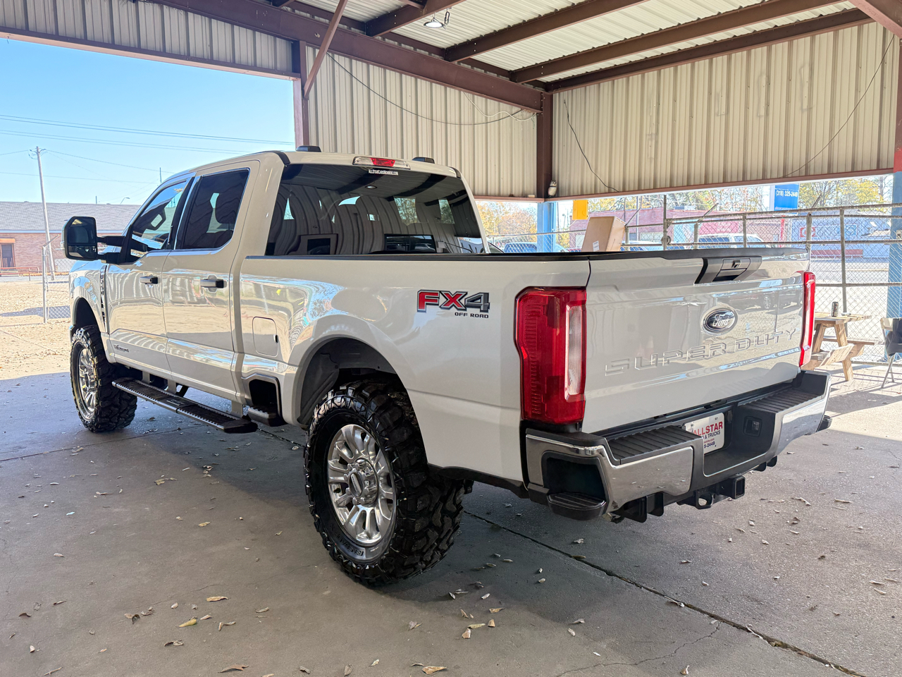 Ford F-250 SD XLT Crew Cab 4WD 2024