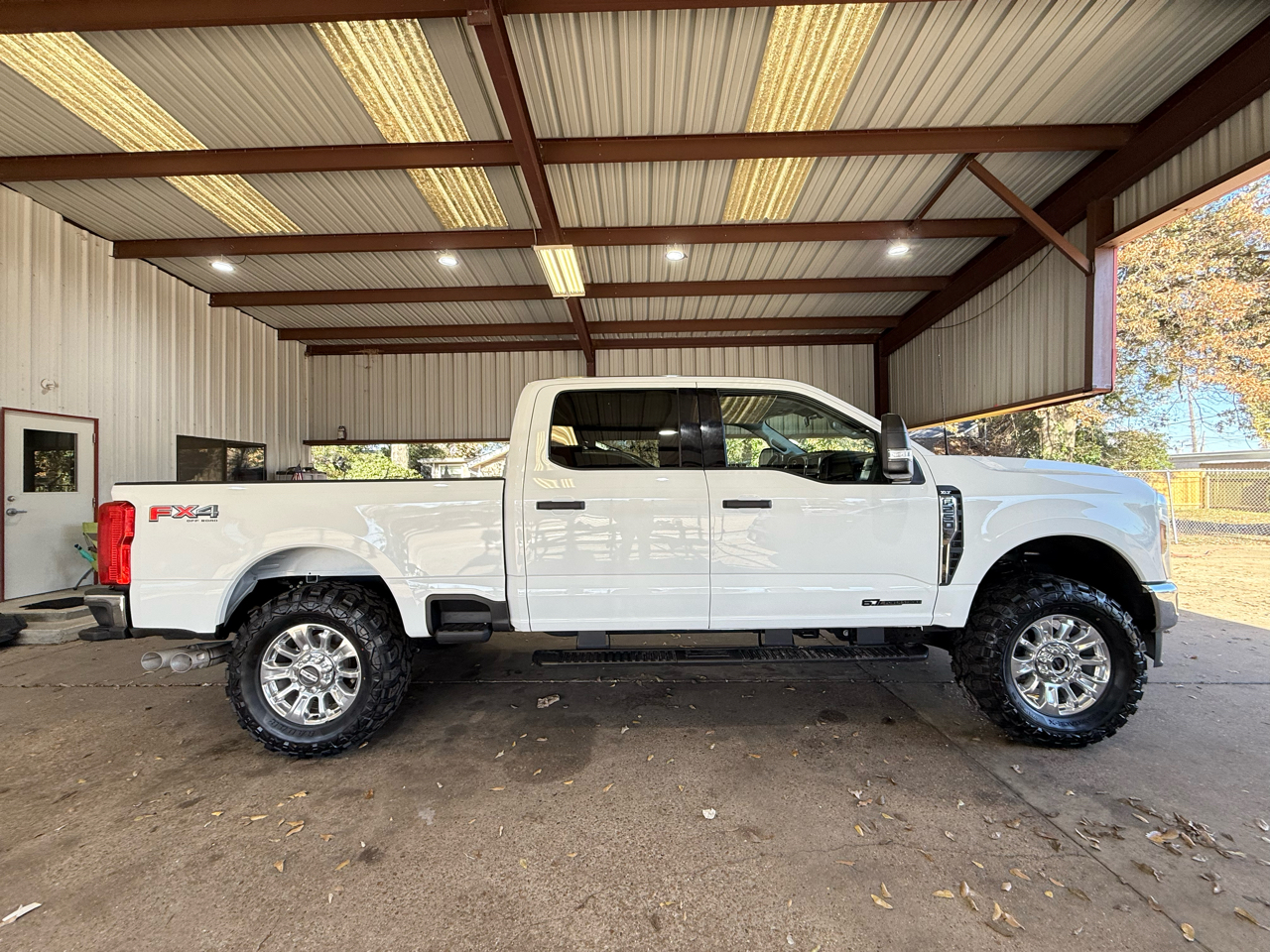 Ford F-250 SD XLT Crew Cab 4WD 2024