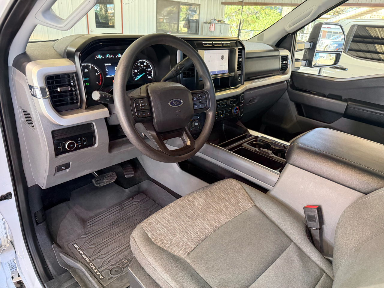 Ford F-250 SD XLT Crew Cab 4WD 2024