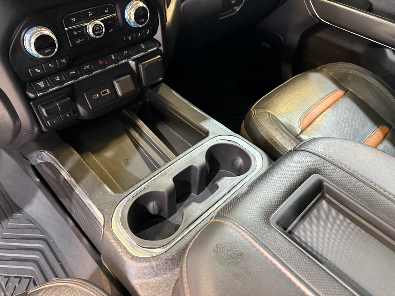 GMC Sierra 2500HD AT4 Crew Cab 4WD 2020