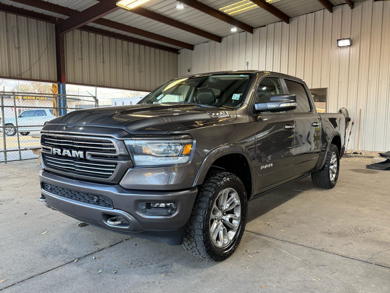 RAM 1500 Laramie Crew Cab SWB 4WD 2021