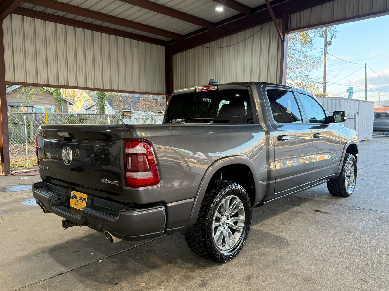 RAM 1500 Laramie Crew Cab SWB 4WD 2021