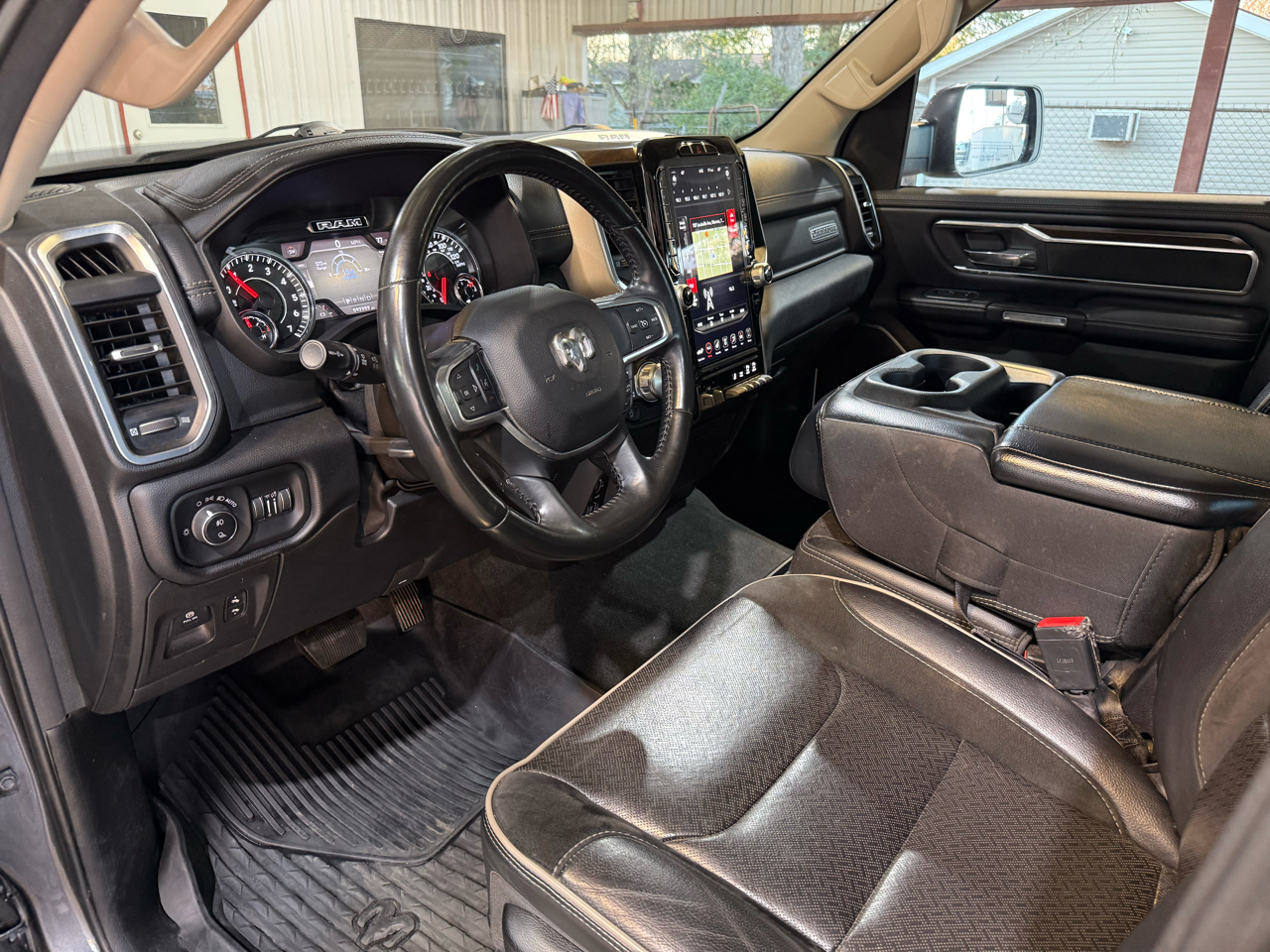 RAM 1500 Laramie Crew Cab SWB 4WD 2021