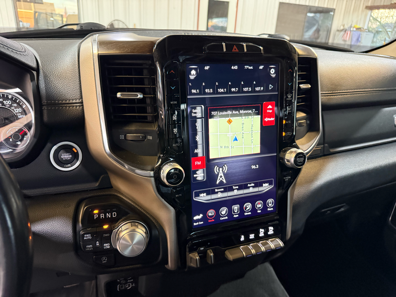 RAM 1500 Laramie Crew Cab SWB 4WD 2021