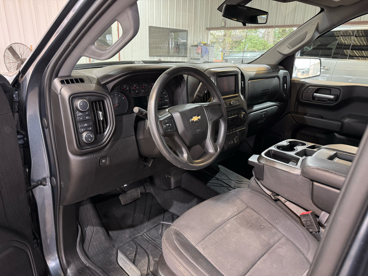 Chevrolet Silverado 1500 Custom Crew Cab Short Box 4WD 2020