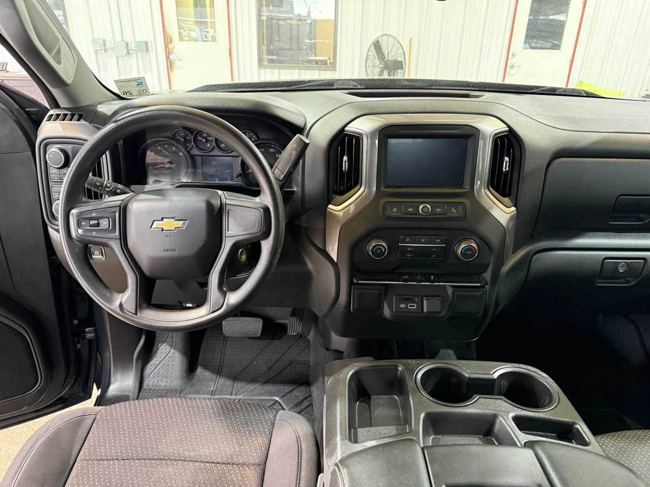 Chevrolet Silverado 1500 Custom Crew Cab Short Box 4WD 2020