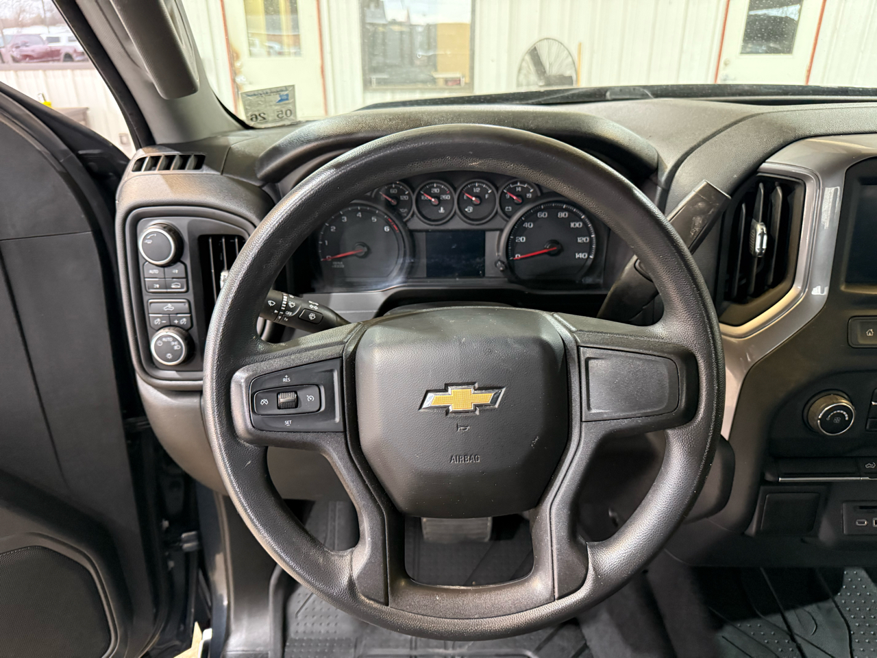 Chevrolet Silverado 1500 Custom Crew Cab Short Box 4WD 2020