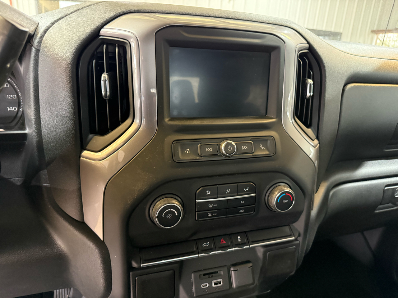 Chevrolet Silverado 1500 Custom Crew Cab Short Box 4WD 2020