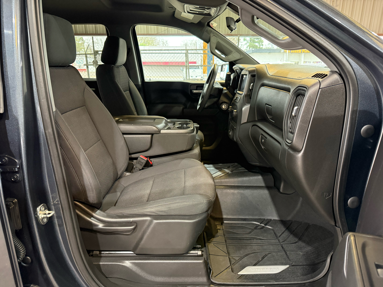 Chevrolet Silverado 1500 Custom Crew Cab Short Box 4WD 2020