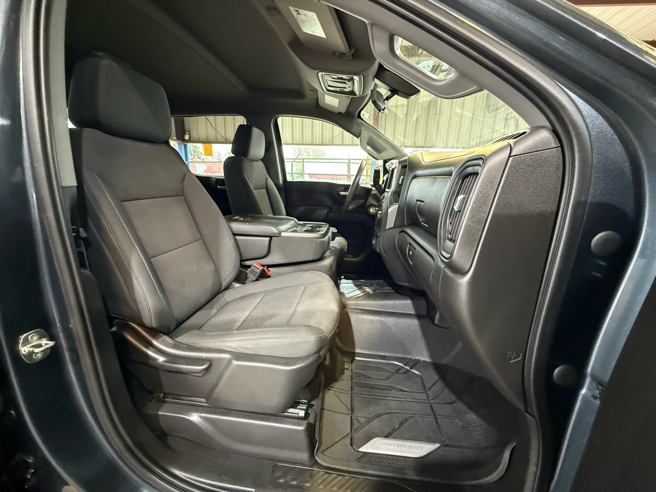 Chevrolet Silverado 1500 Custom Crew Cab Short Box 4WD 2020