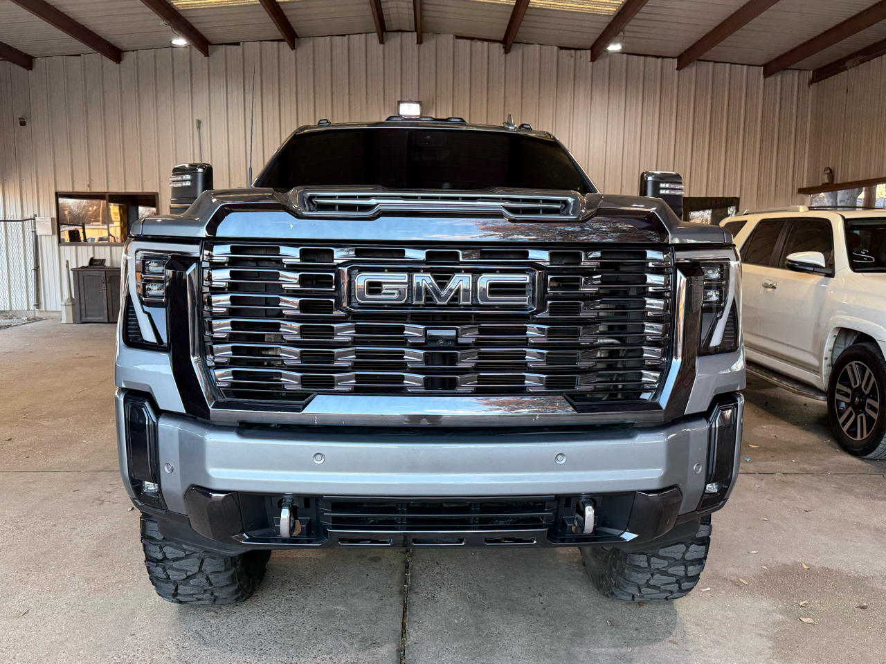 GMC Sierra 2500HD Denali Ultimate Crew Cab 4WD 2024