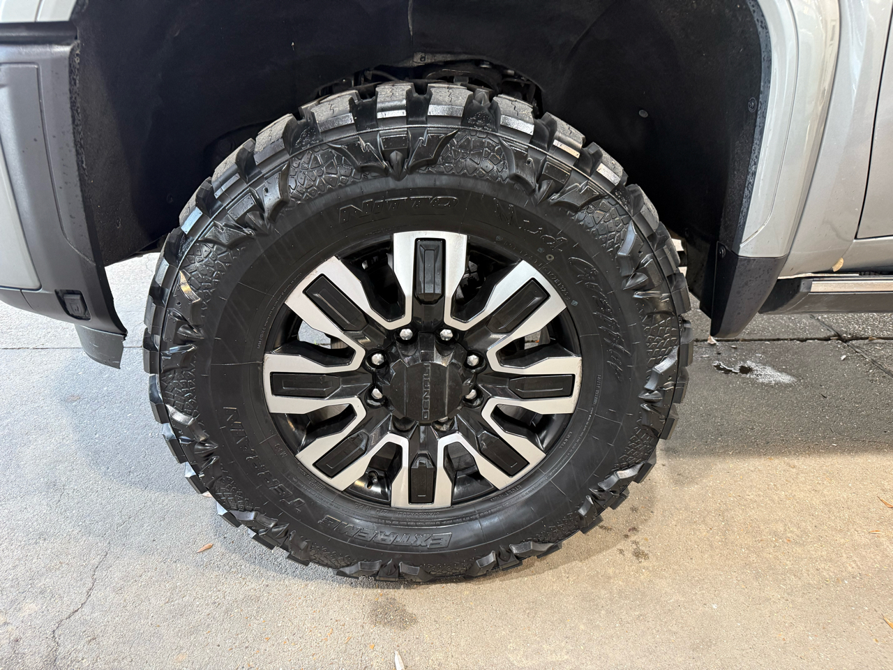 GMC Sierra 2500HD Denali Ultimate Crew Cab 4WD 2024