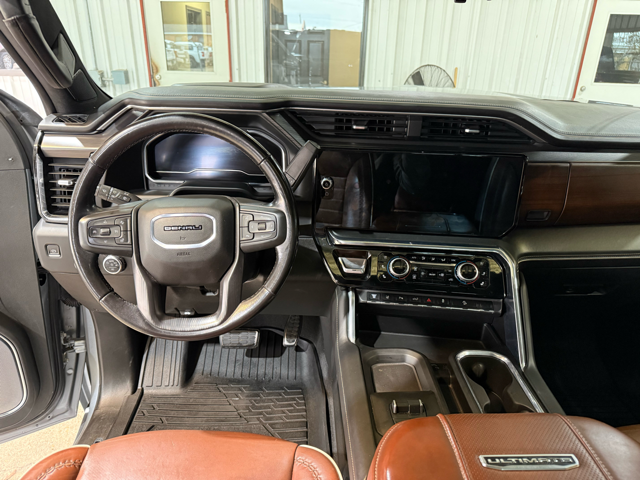 GMC Sierra 2500HD Denali Ultimate Crew Cab 4WD 2024