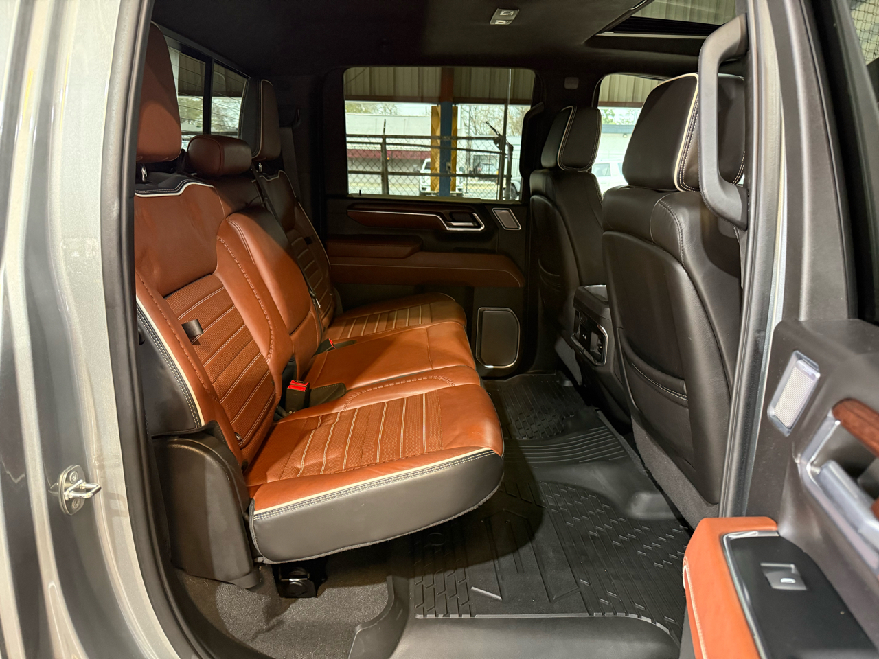 GMC Sierra 2500HD Denali Ultimate Crew Cab 4WD 2024