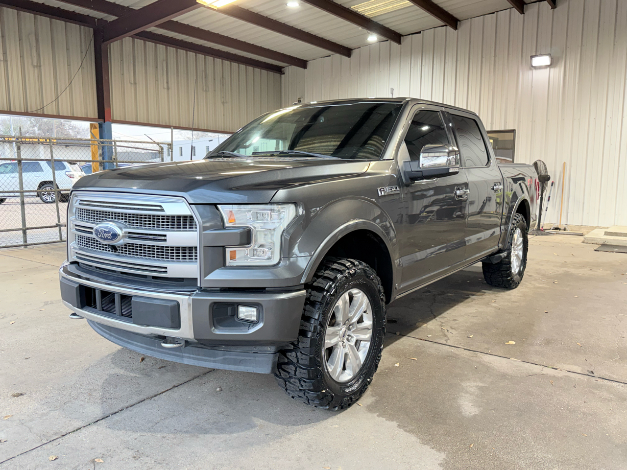 Ford F-150 Platinum SuperCrew 5.5-ft. Bed 4WD 2017