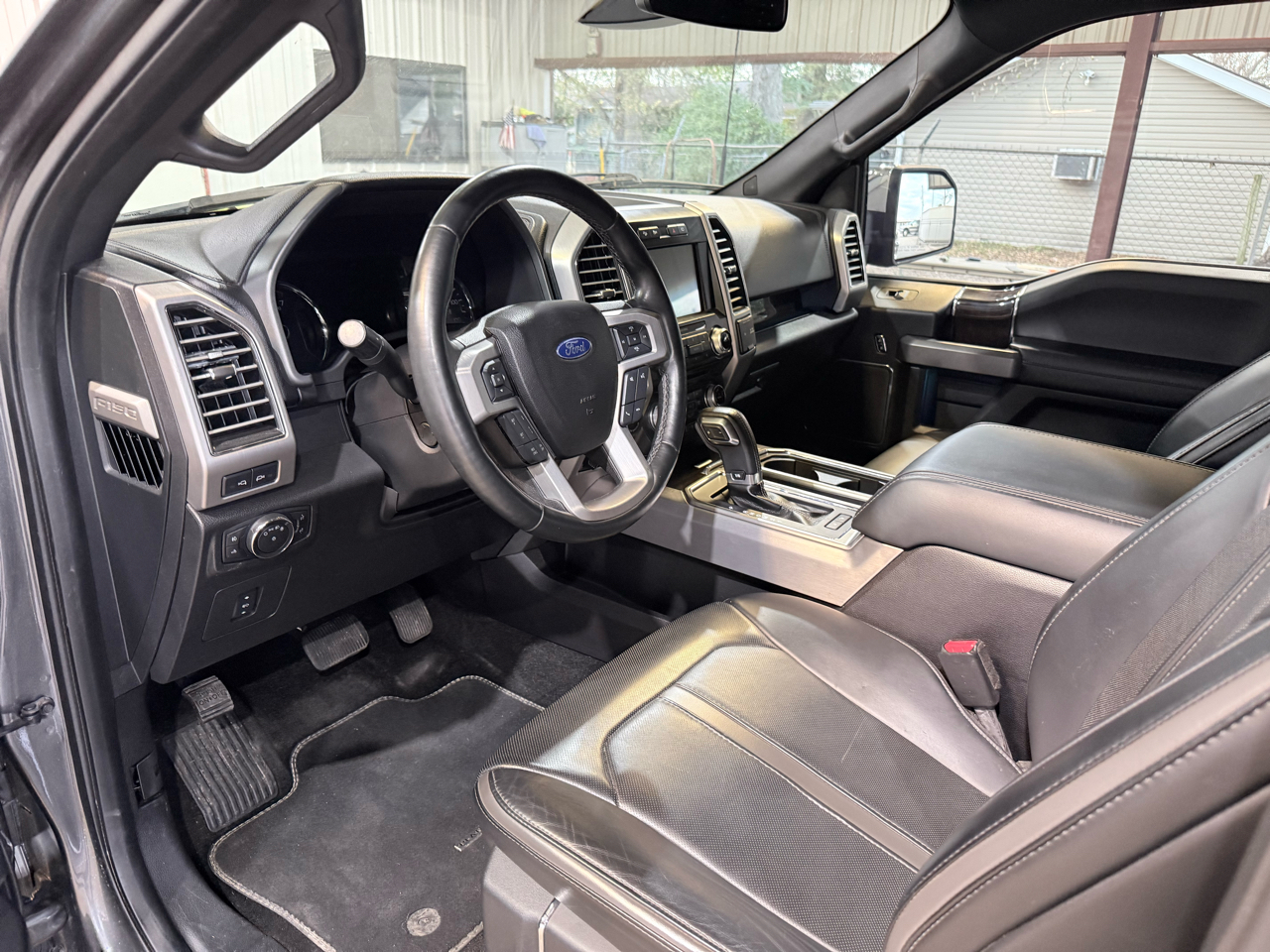 Ford F-150 Platinum SuperCrew 5.5-ft. Bed 4WD 2017