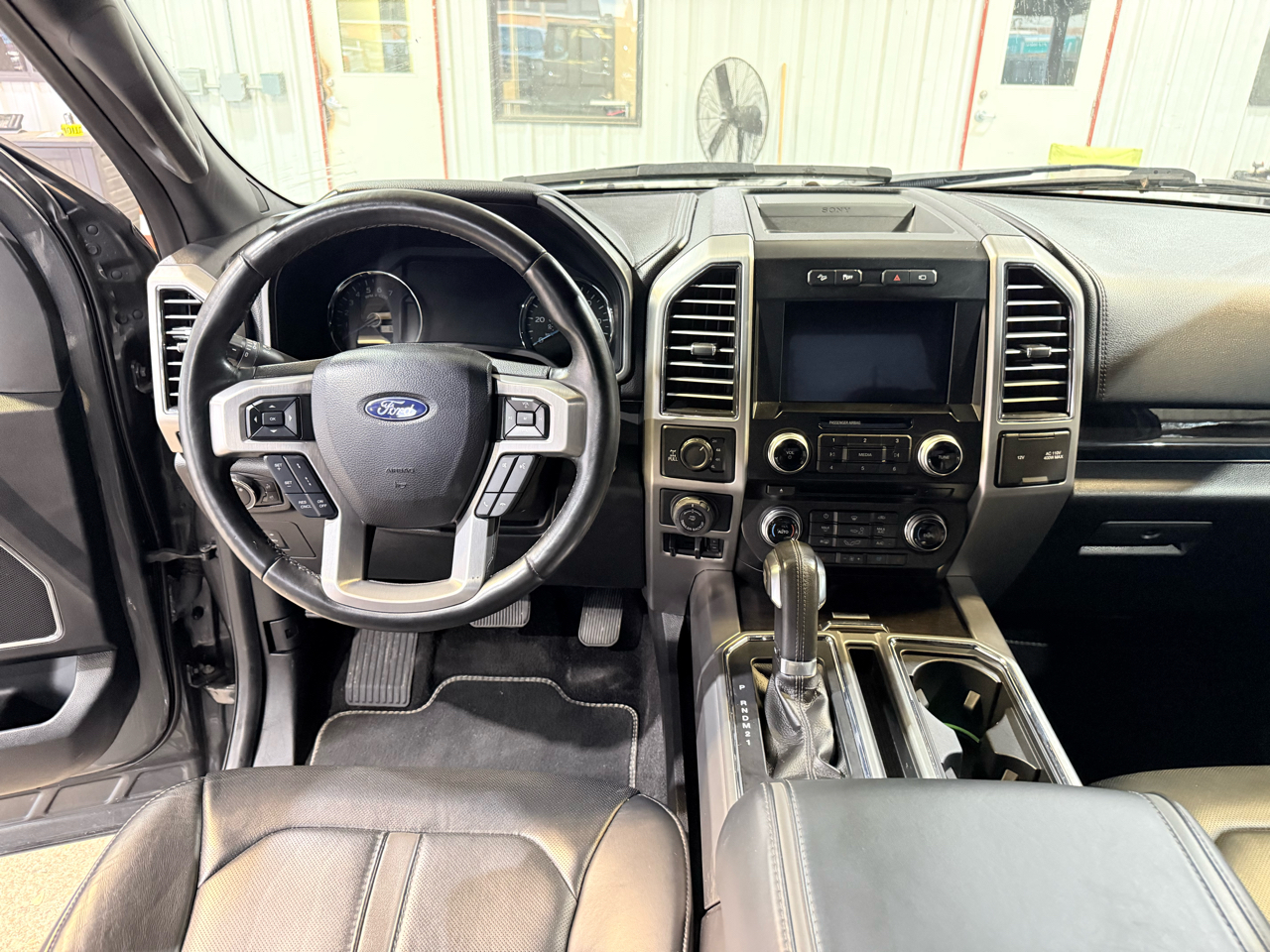 Ford F-150 Platinum SuperCrew 5.5-ft. Bed 4WD 2017