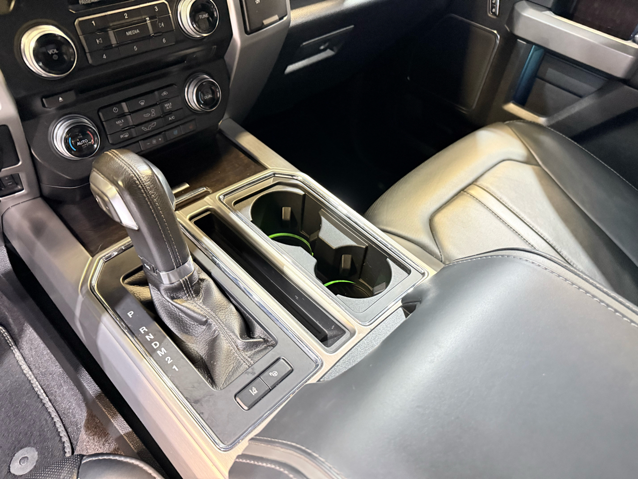 Ford F-150 Platinum SuperCrew 5.5-ft. Bed 4WD 2017