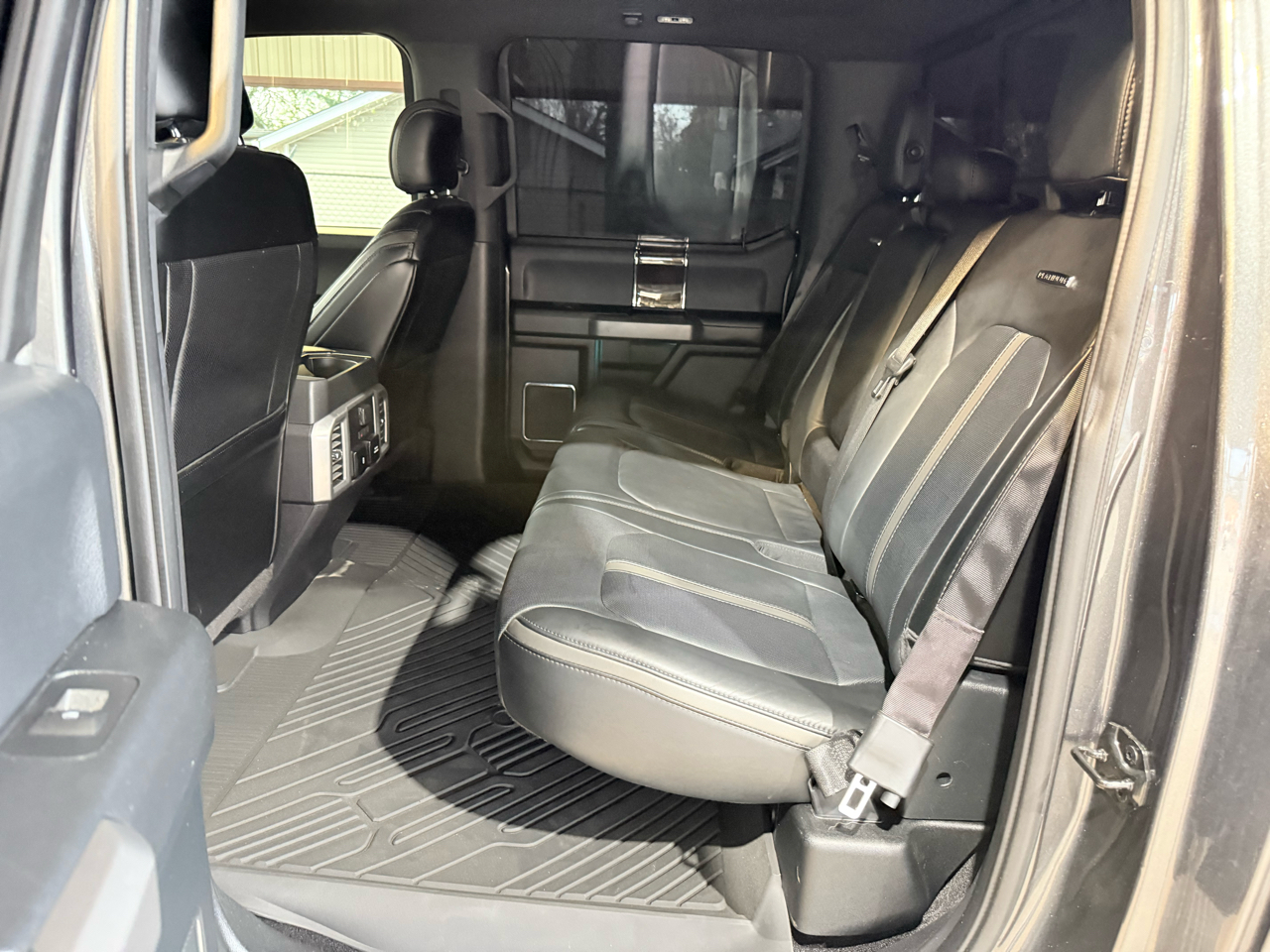 Ford F-150 Platinum SuperCrew 5.5-ft. Bed 4WD 2017