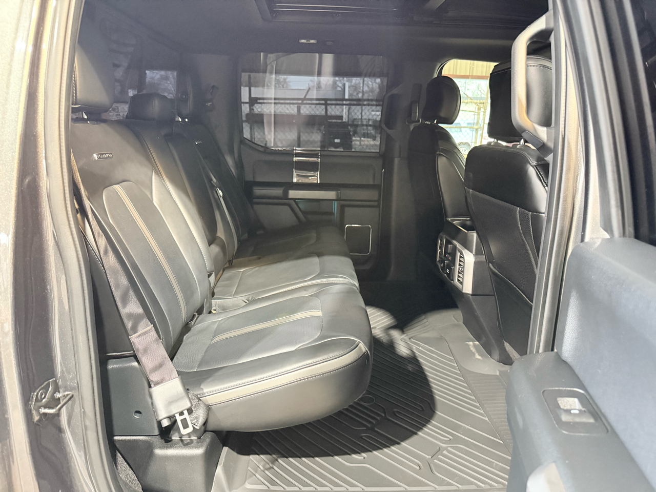 Ford F-150 Platinum SuperCrew 5.5-ft. Bed 4WD 2017