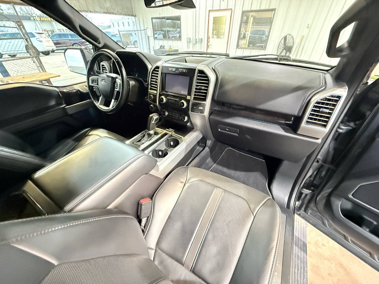 Ford F-150 Platinum SuperCrew 5.5-ft. Bed 4WD 2017