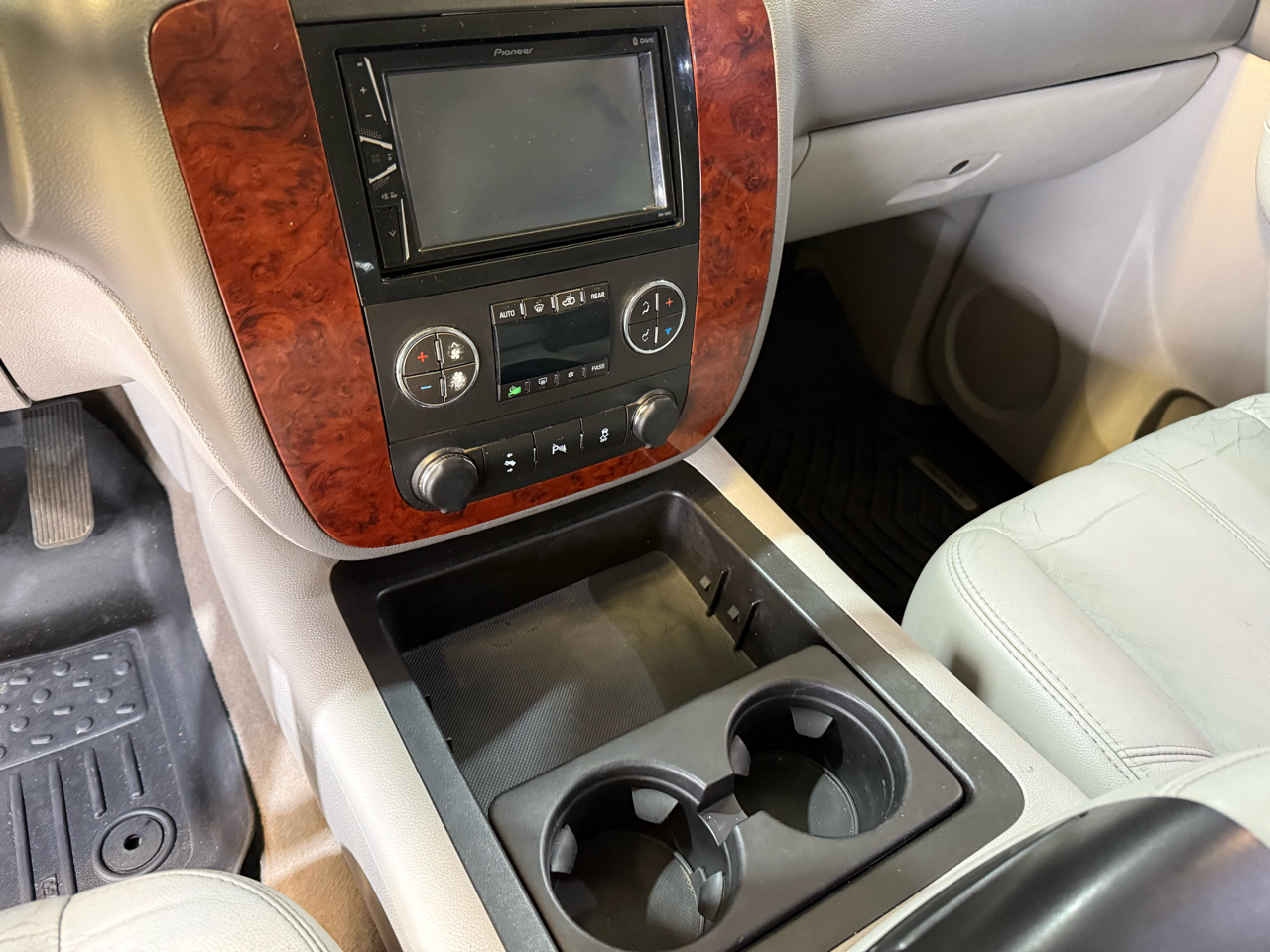 Chevrolet Tahoe LT 2WD 2013