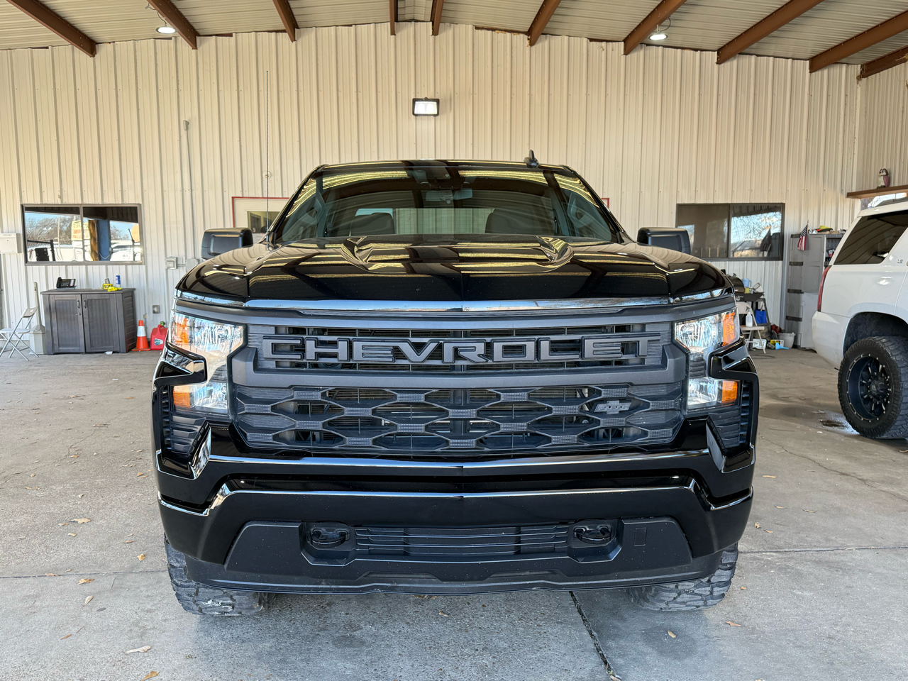Chevrolet Silverado 1500 Custom Crew Cab 4WD 2023