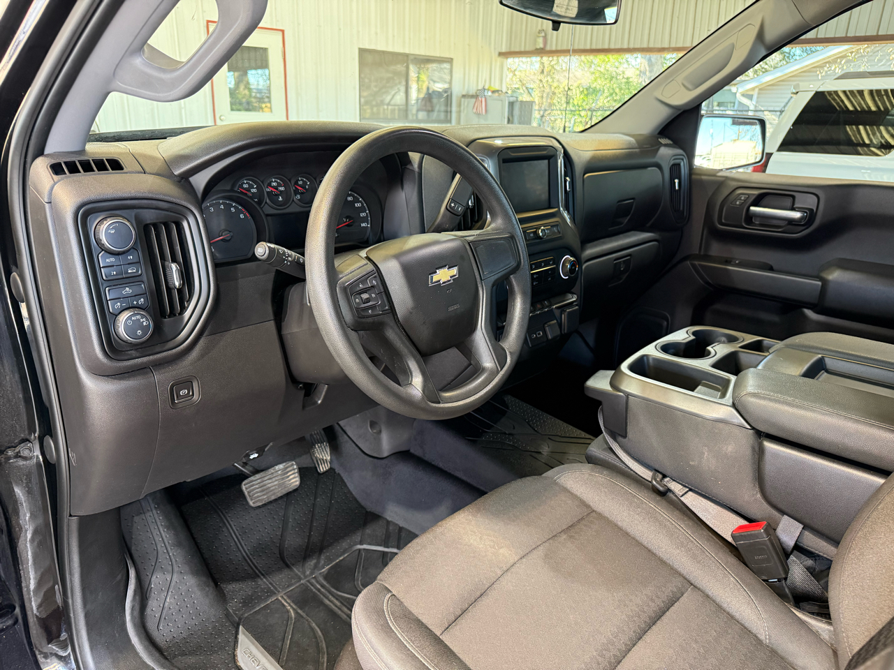 Chevrolet Silverado 1500 Custom Crew Cab 4WD 2023