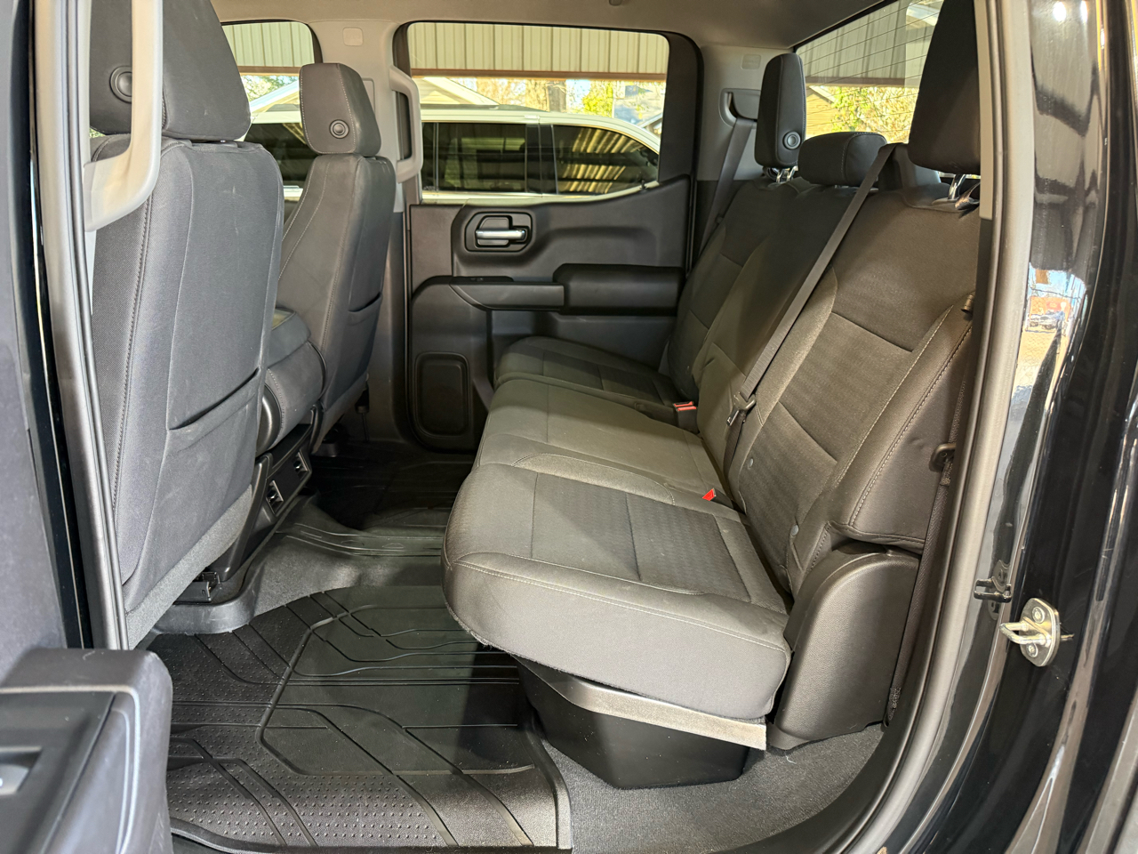 Chevrolet Silverado 1500 Custom Crew Cab 4WD 2023