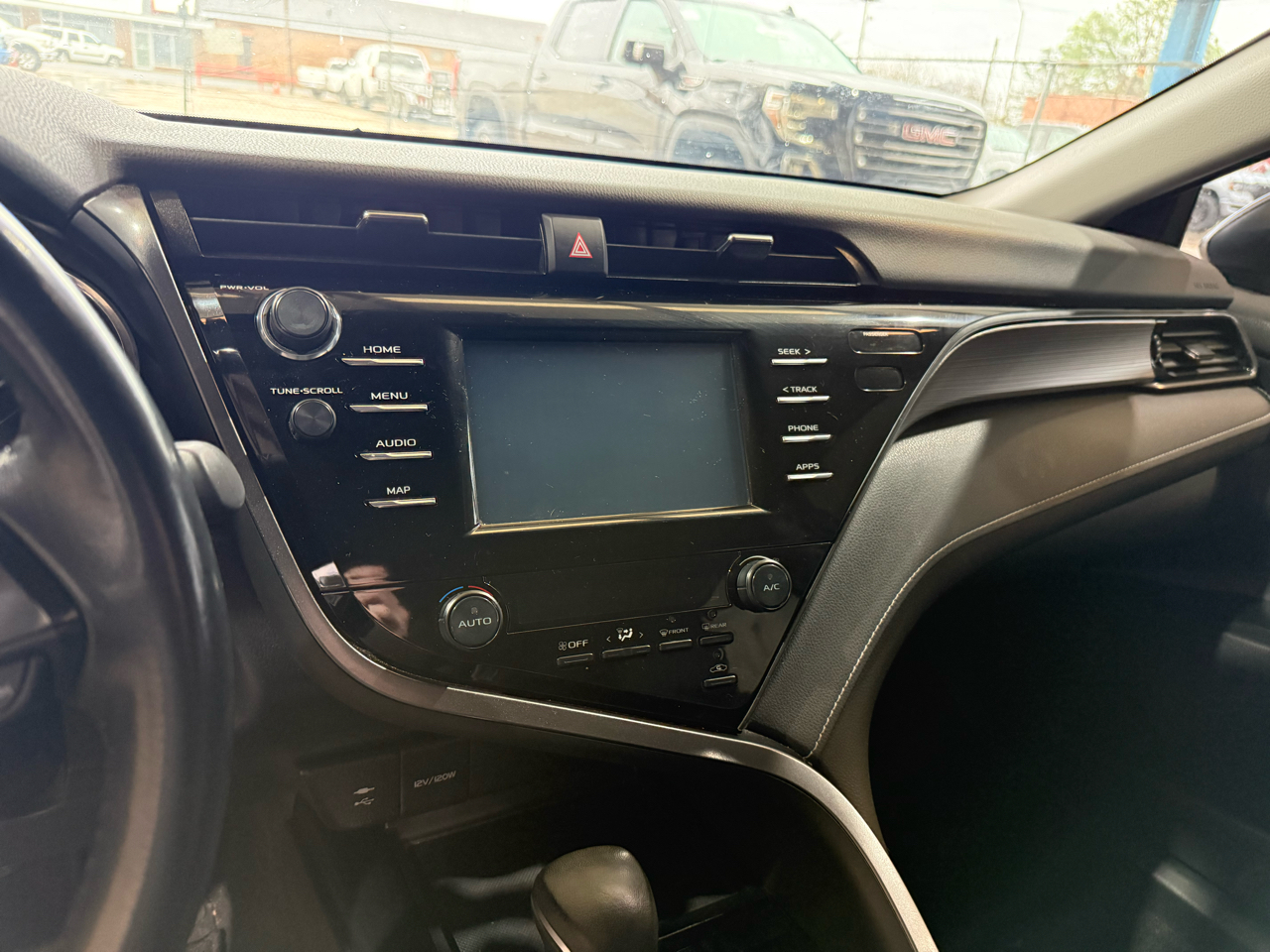 Toyota Camry XLE 2019