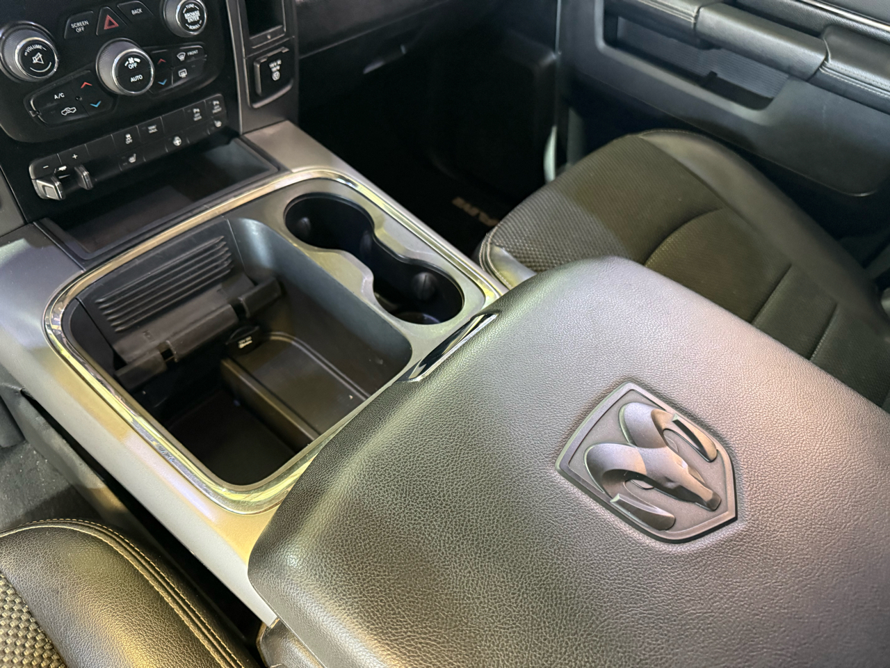 RAM 1500 Sport Crew Cab SWB 4WD 2018