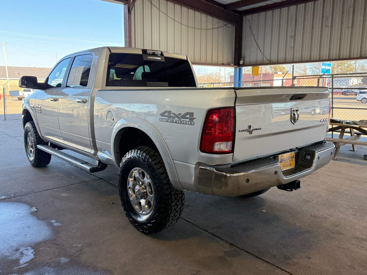 RAM 2500 SLT Crew Cab SWB 4WD 2017