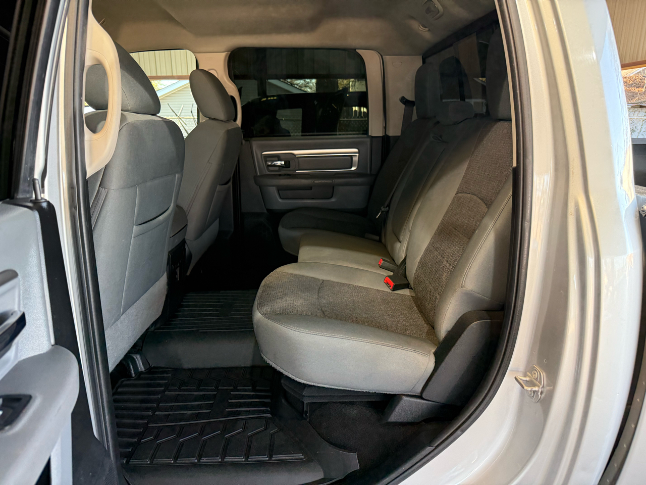 RAM 2500 SLT Crew Cab SWB 4WD 2017