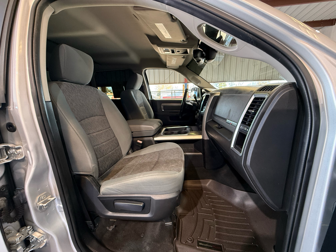 RAM 2500 SLT Crew Cab SWB 4WD 2017