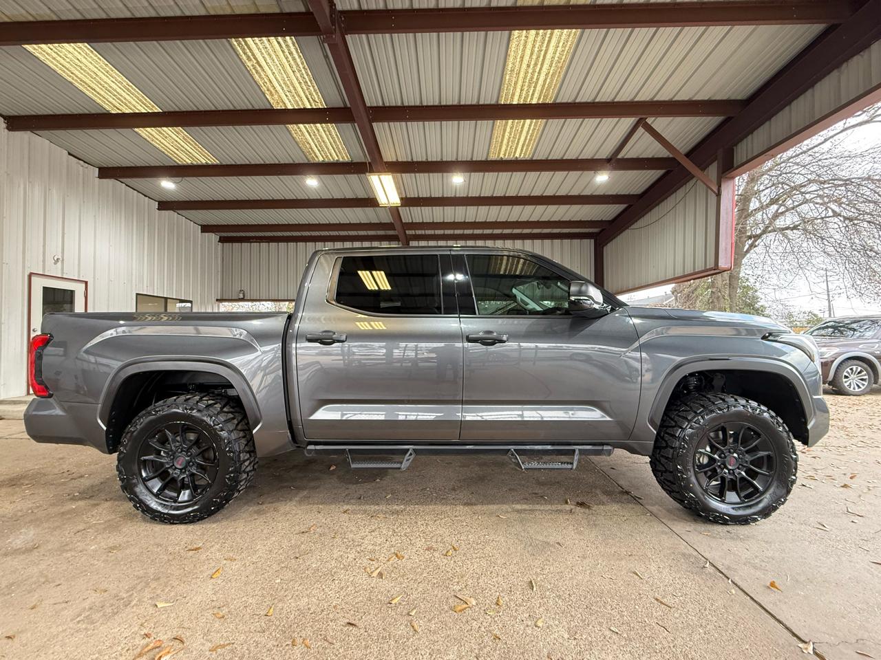 Toyota Tundra SR5 CrewMax 4WD 2023
