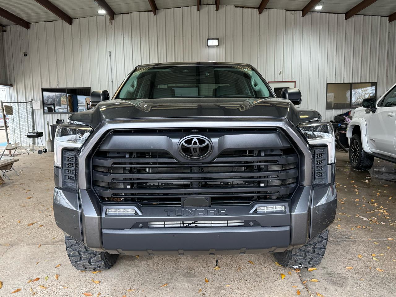 Toyota Tundra SR5 CrewMax 4WD 2023