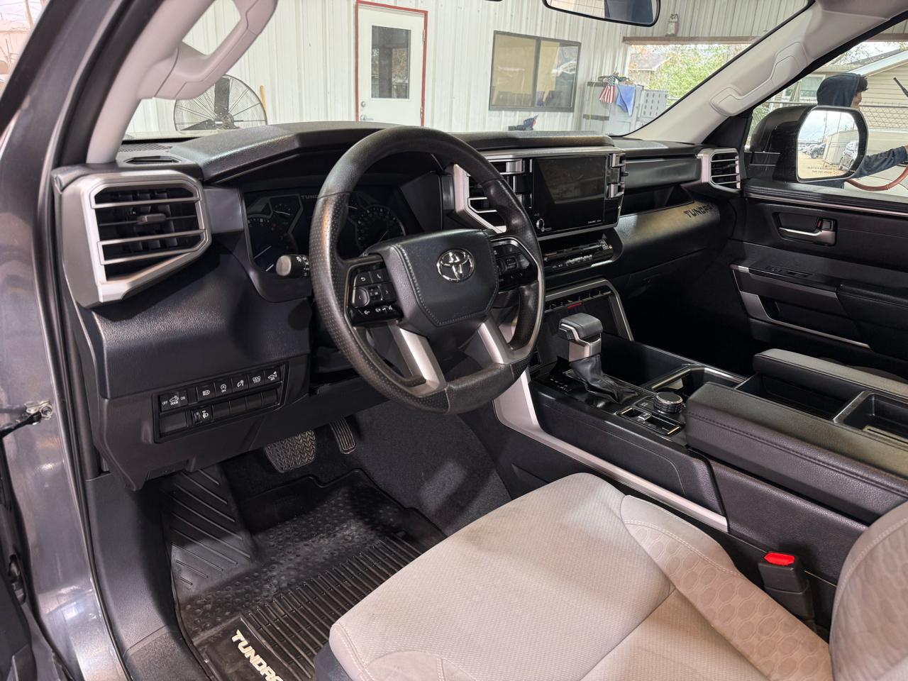 Toyota Tundra SR5 CrewMax 4WD 2023