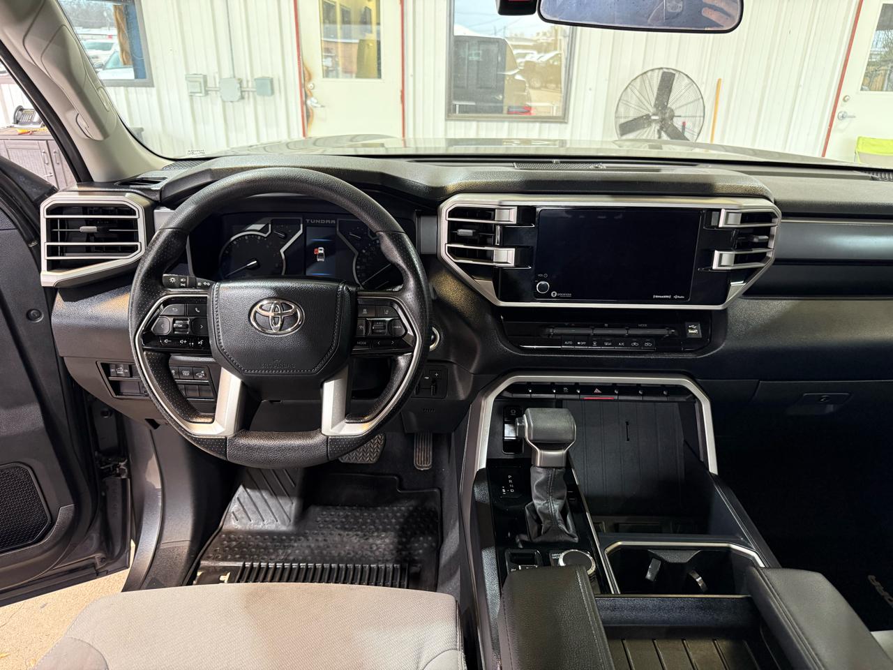 Toyota Tundra SR5 CrewMax 4WD 2023