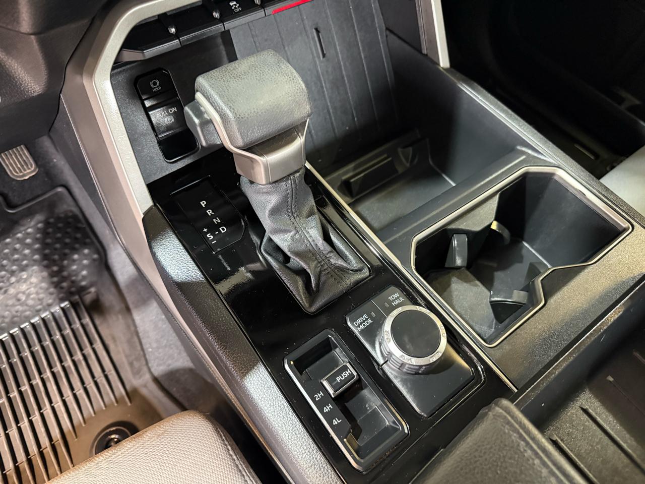 Toyota Tundra SR5 CrewMax 4WD 2023