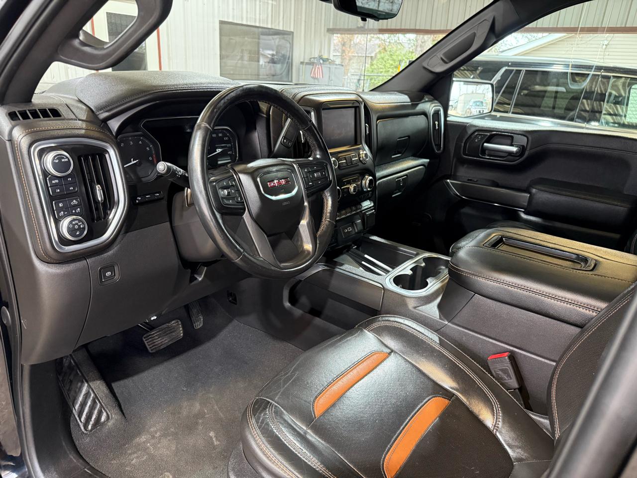GMC Sierra 1500 AT4 Crew Cab 4WD 2020