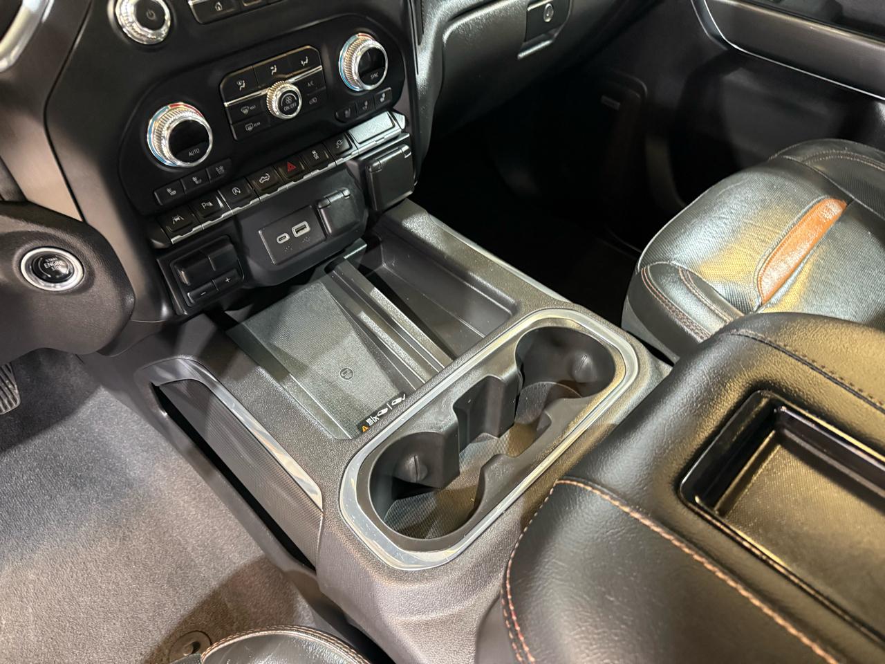 GMC Sierra 1500 AT4 Crew Cab 4WD 2020