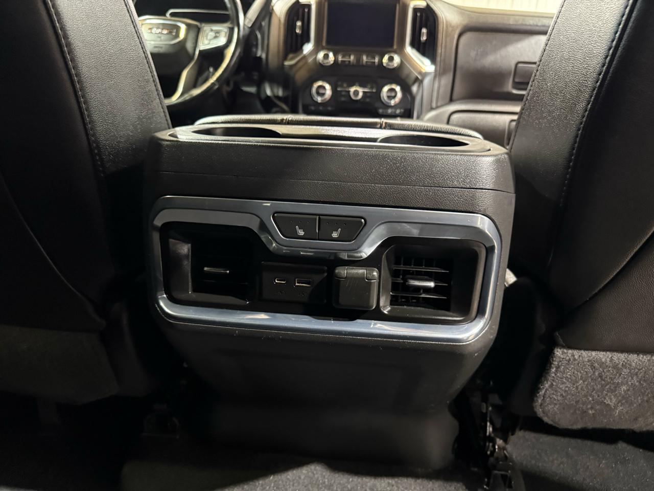 GMC Sierra 1500 AT4 Crew Cab 4WD 2020