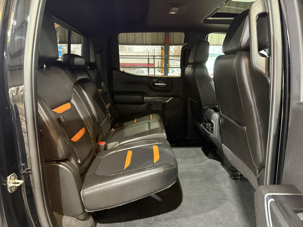 GMC Sierra 1500 AT4 Crew Cab 4WD 2020