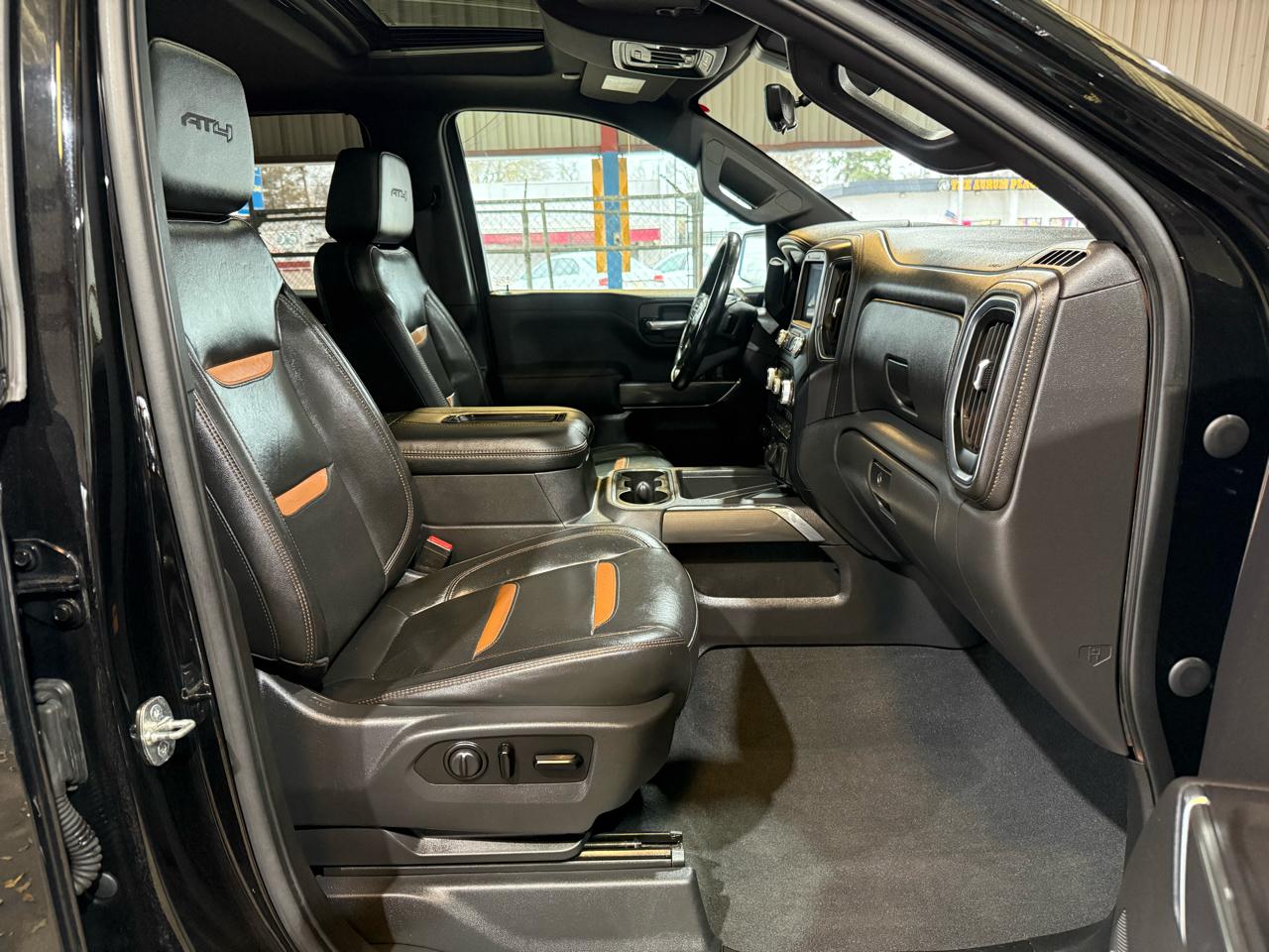 GMC Sierra 1500 AT4 Crew Cab 4WD 2020